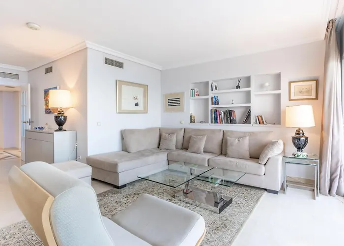 Vip Dominion Apartment Estepona