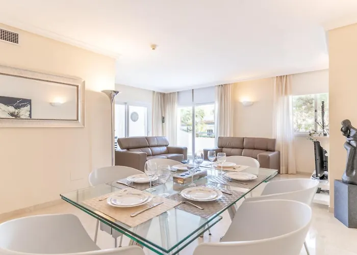 Vip Dominion Apartment Estepona