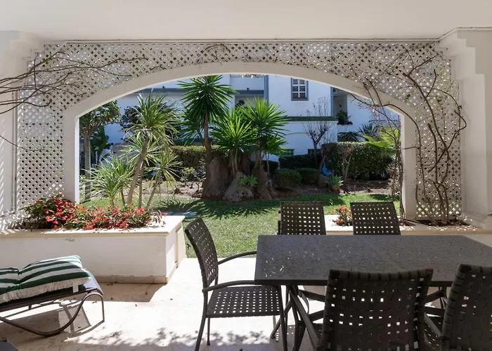 Vip Dominion アパート